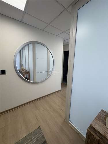 Oficina en venta en Lo Barnechea. 4 Privados. Conectividad. - Imagen 9