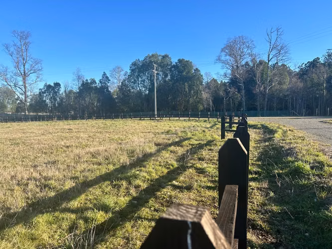 Alto Champel. Parcela con luz y agua instalada. Acceso al Río Bueno. Lote 1.