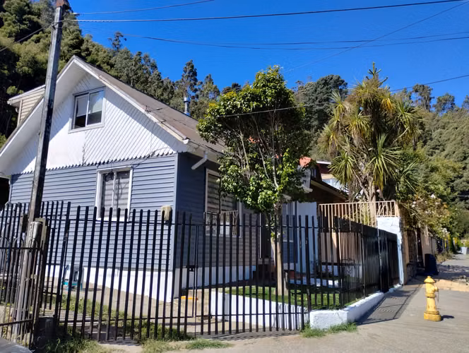 Arriendo Amplia casa en pasaje Junge 201