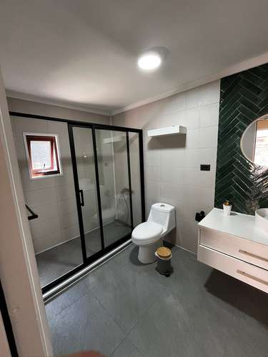 Arriendo Amplia casa en pasaje Junge 201 - Imagen 6