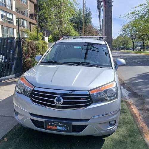 SsangYong stavic  2.0 2018 diesel