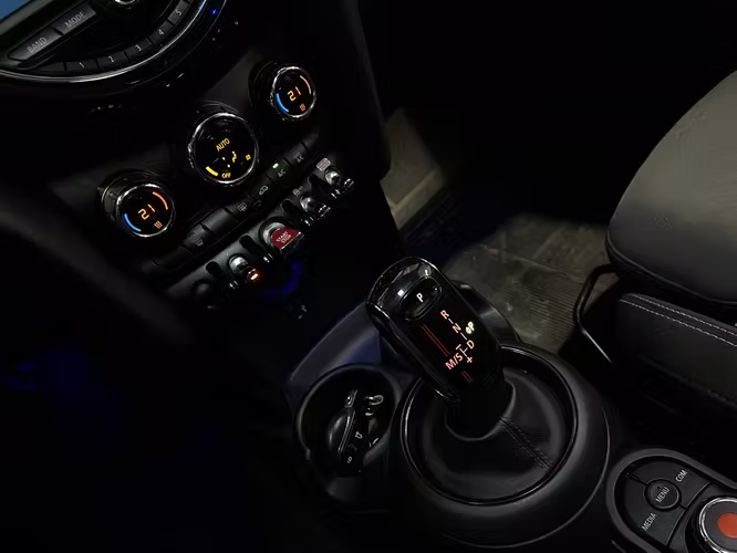 MINI COOPER S HB DOHC 2.0 AUT - Imagen 18