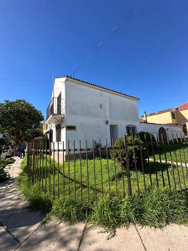 CASA CON GIRO COMERCIAL EN REMODELACION  (186756)
