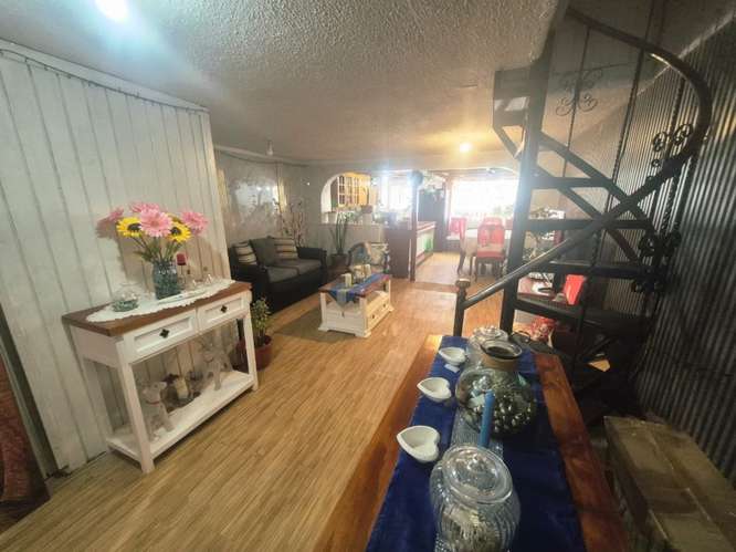 ESPECTACULAR DUPLEX A MINUTOS DE PLAZA DE MAIPÚ - Imagen 9
