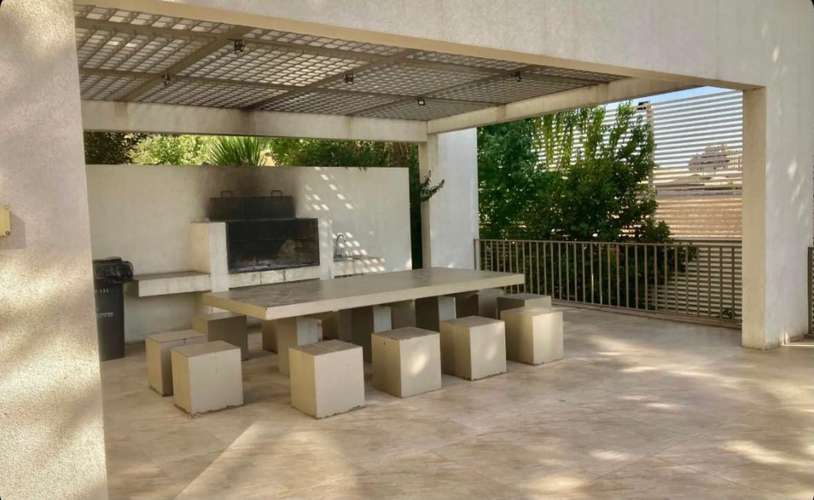 Amplio Departamento en Venta  3 Dormitorios 3 baños Lo Barn. - Imagen 12