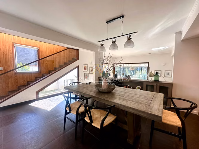 Venta Amplia Casa en Andalué