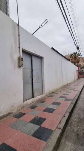 Terreno cerrado San Martin con 21 Mayo