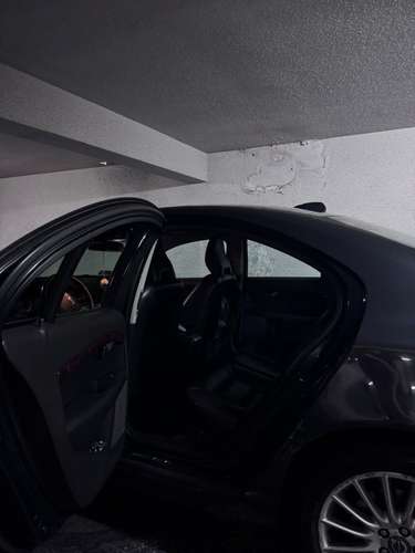 Volvo s80.