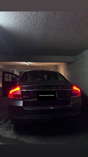 Volvo s80.