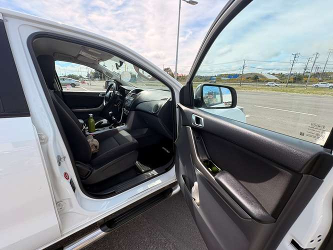2021 Mazda Bt-50 2.2 SDX DIESEL 4X4 DOB. CAB. 6MT 4P.DX - Imagen 7