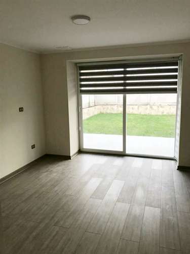 Casa mediterránea en Condominio