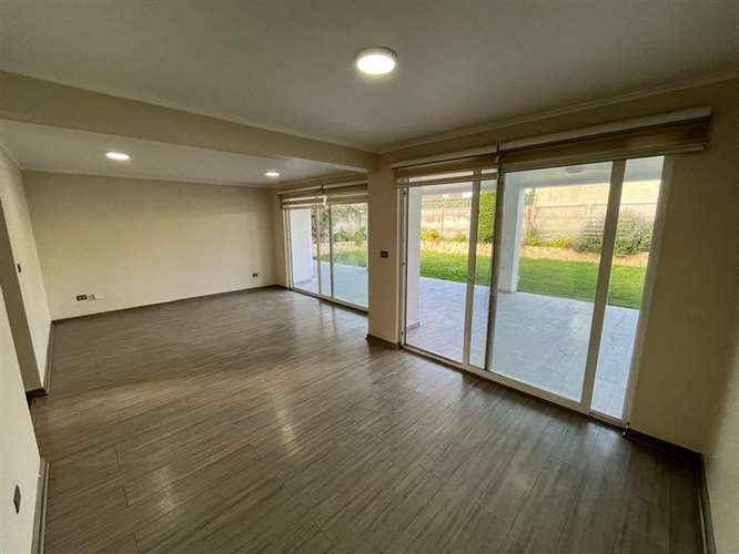 Casa mediterránea en Condominio