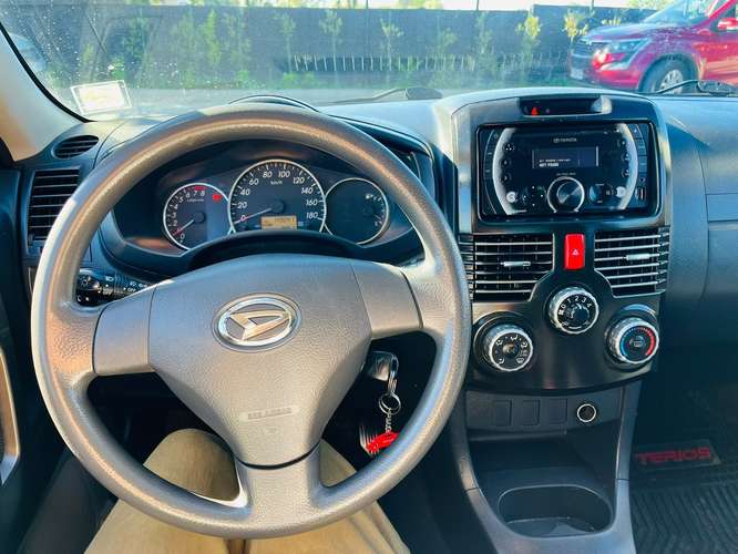 DAIHATSU TERIOS 2015