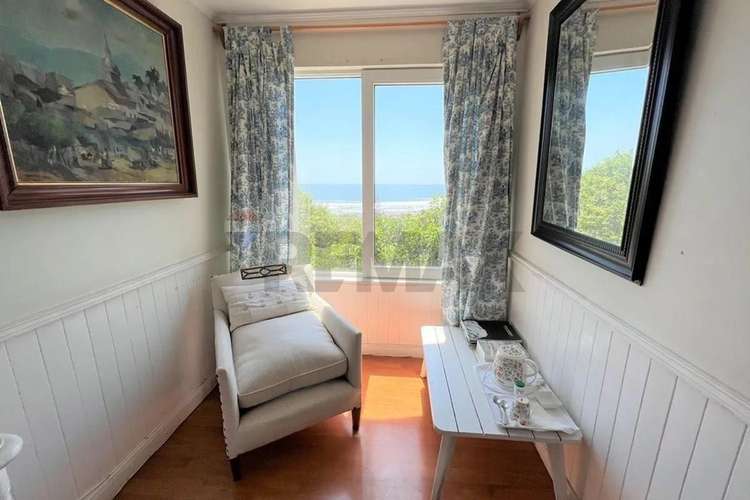 2 casas con impresionante vista al mar