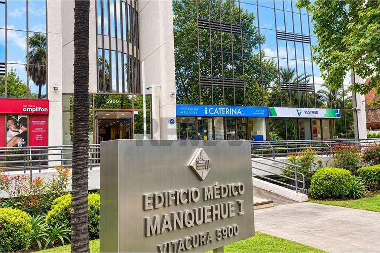 Oficina frente a clínica alemana