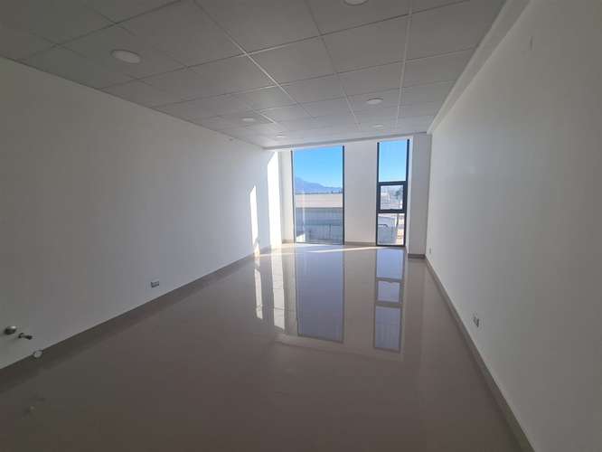 OFICINA Oficina en Arriendo Rancagua, Edificio Arenas Rancagua, frente a Hospital Regional