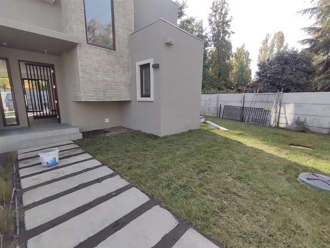 CASA Casa en ARRIENDO Condominio Bosques de Nogales, Machalí