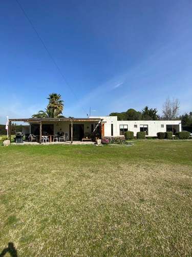 Venta de Casa con Parcela en Calera de Tango (186815)