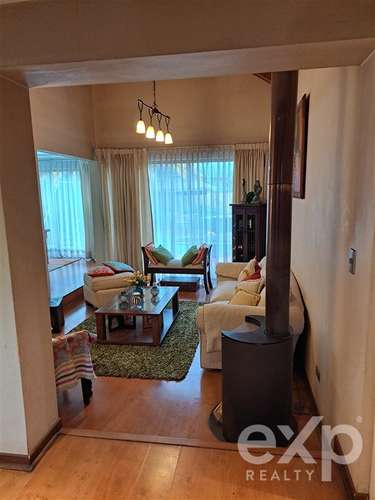 Casa en venta de 4 dormitorios, 3 baños, piscina en Machalí - Imagen 2