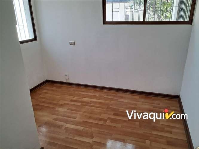 Casa en arriendo de 5 dorm. en La Reina - Imagen 11