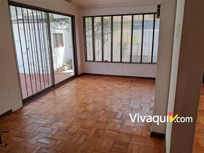 Casa en arriendo de 5 dorm. en La Reina