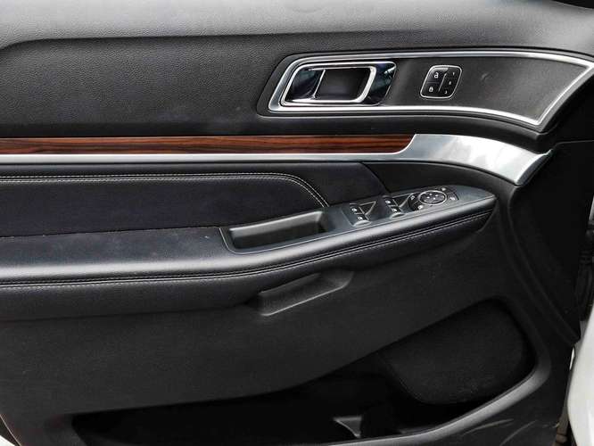 FORD EXPLORER 2017