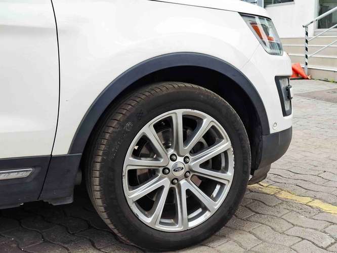 FORD EXPLORER 2017