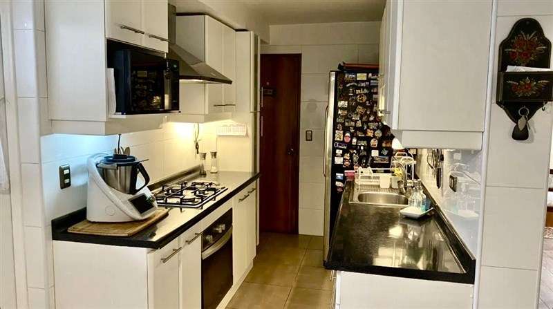 En condominio seguro y remodelada, 4D, 3B+serv, impecable - Imagen 7