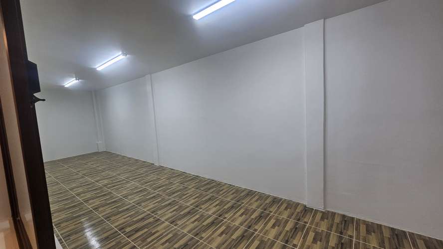 Local Comercial Remodelado Agustín Edwards con Tucapel