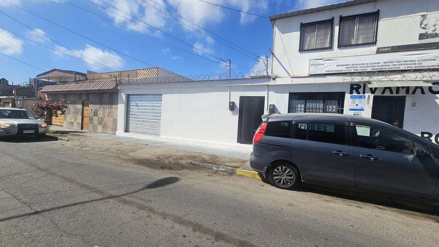 Local Comercial Remodelado Agustín Edwards con Tucapel