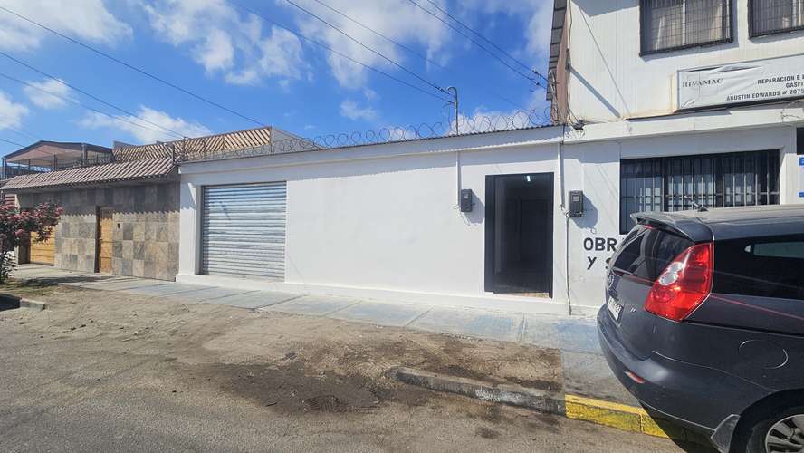 Local Comercial Remodelado Agustín Edwards con Tucapel