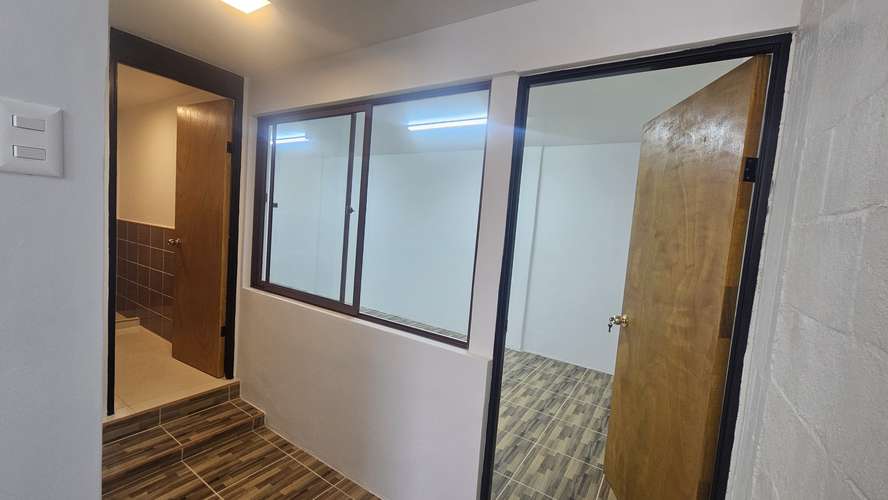Local Comercial Remodelado Agustín Edwards con Tucapel