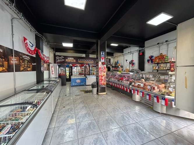 Ecuador- Av. Valparaiso / Local comercial 90 mts2