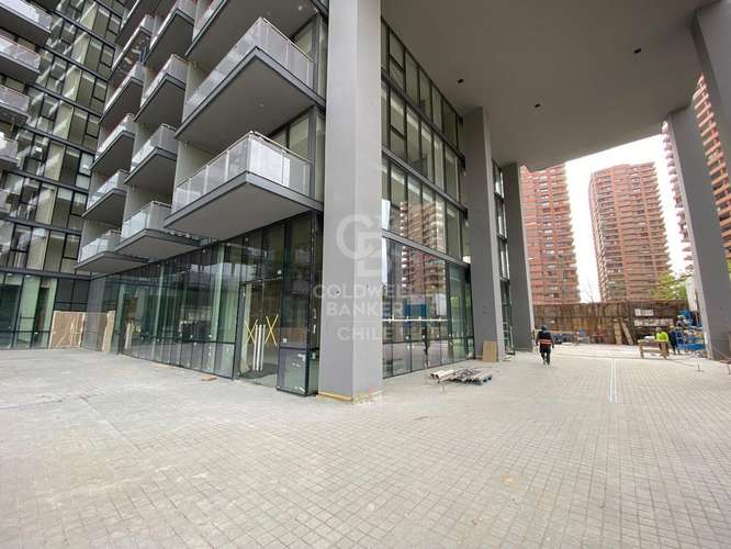 Local de 270 m2 en primer piso en Boulevard Kennedy