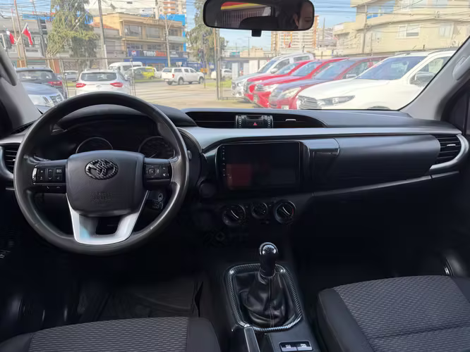 TOYOTA HILUX SR 2016 4X2 FULL - Imagen 12