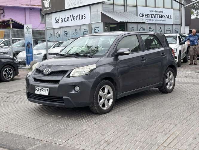 TOYOTA URBAN CRUISER 2013