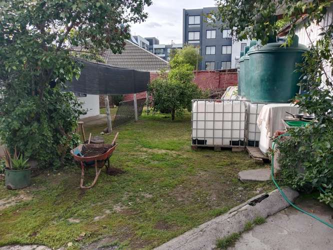 Casa con 3 deptos independientes y galpón en La Florida - Imagen 15