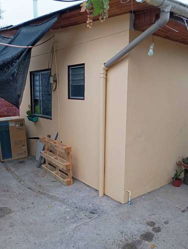 Casa con 3 deptos independientes y galpón en La Florida - Imagen 7