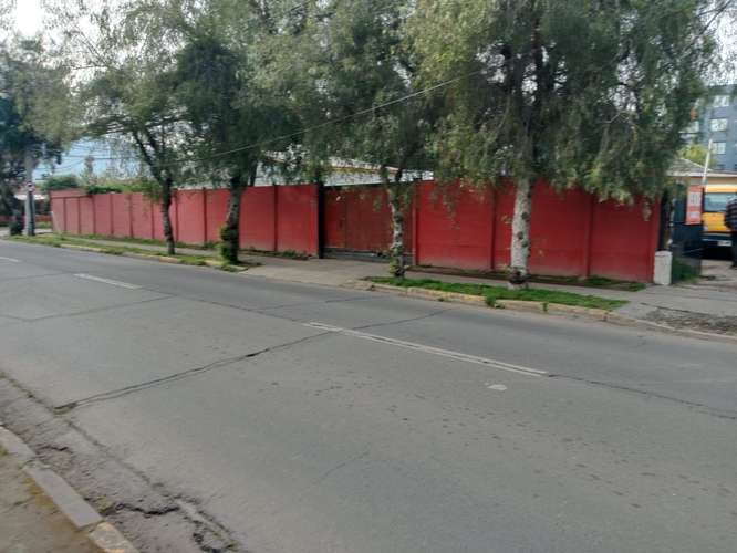 Casa con 3 deptos independientes y galpón en La Florida - Imagen 16