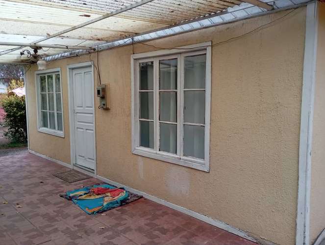 Casa con 3 deptos independientes y galpón en La Florida - Imagen 6