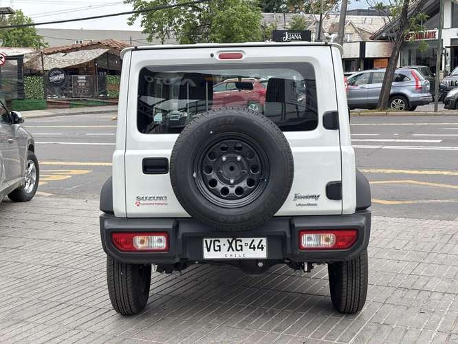 SUZUKI JIMNY 2025