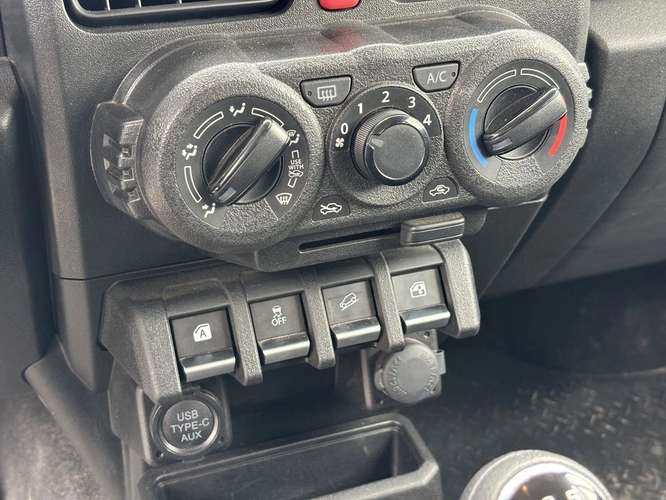 SUZUKI JIMNY 2025