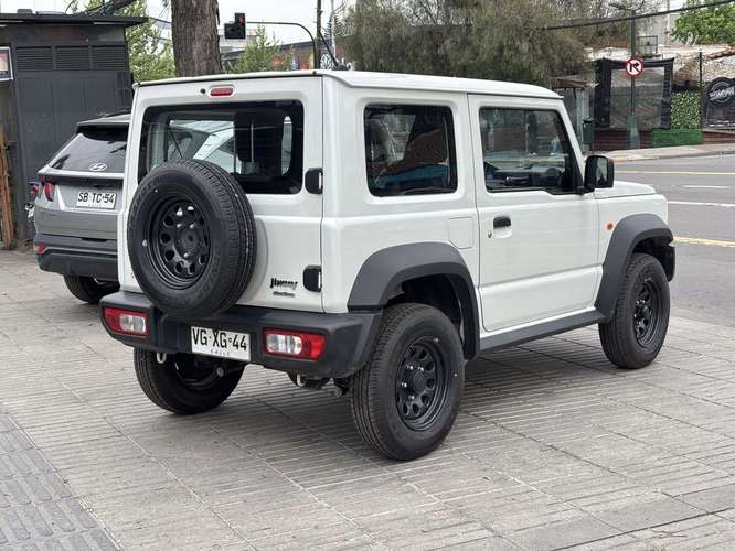 SUZUKI JIMNY 2025