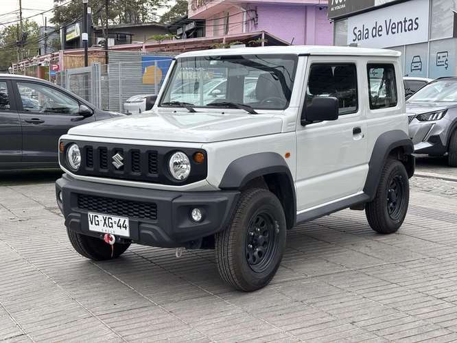SUZUKI JIMNY 2025