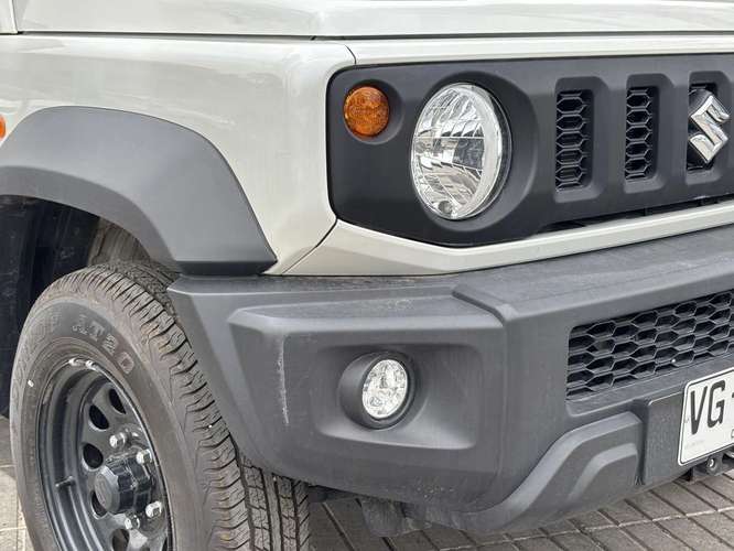 SUZUKI JIMNY 2025