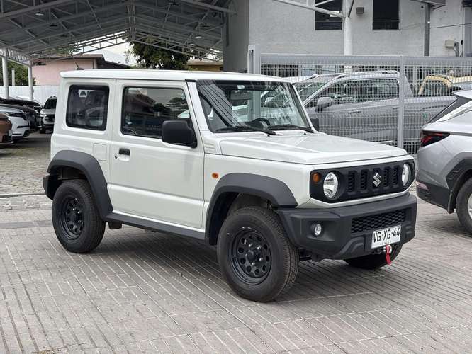SUZUKI JIMNY 2025