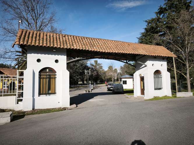 CASA COUNTRY ANGOSTURA A 50 MINUTOS LAS CONDES 25 MIN RGUA