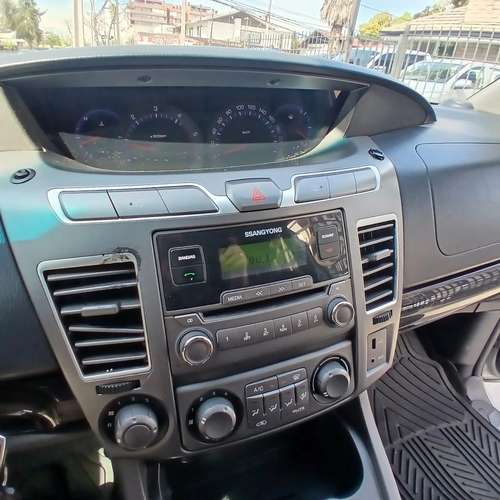 SsangYong stavic   2.0 2018 diesel - Imagen 19