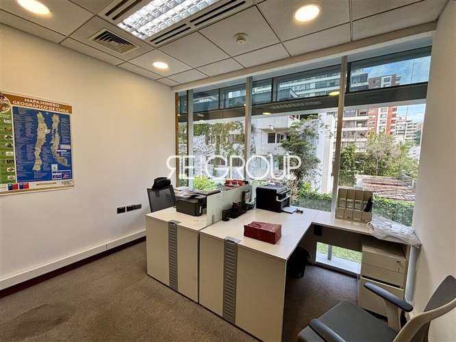 Oficina 4 privados en el Barrio El Golf - Imagen 12