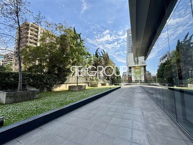 Oficina 4 privados en el Barrio El Golf - Imagen 16